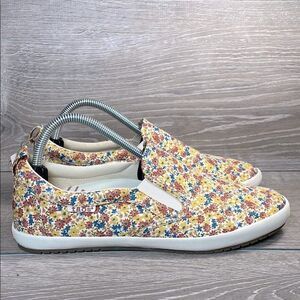 NWT Taos Dandy Floral Multi Color Canvas Women’s Sz 9.5 Slip On Loafer Sneakers